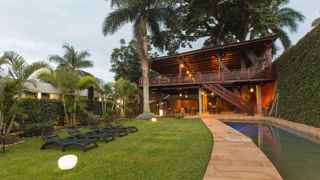 Humura Resort